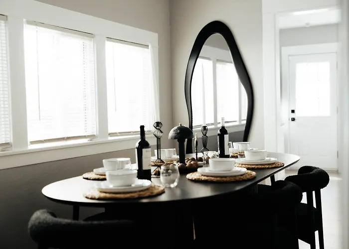 Craftsmen Gem 2-br House Walk Whiskey Rowsleep 6 Prescott